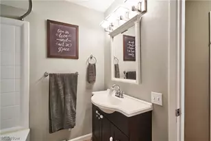 2808 Lynne Rd, Green, OH 44312 - Photo 12
