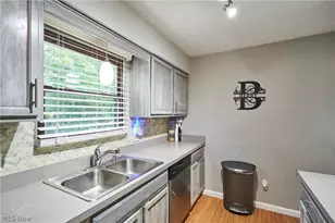 2808 Lynne Rd, Green, OH 44312 - Photo 8