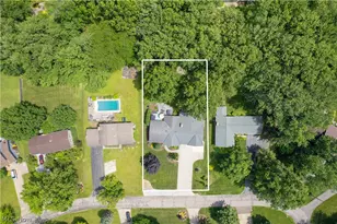 7742 Windy Hill Dr, Kent, OH 44240 - Photo 8