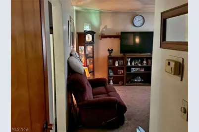 205 Canterbury Boulevard, Steubenville, OH 43952 - Photo 6