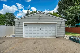4885 Lynncrest St SW, Canton, OH 44706 - Photo 42