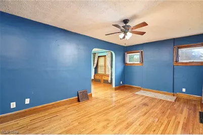 350 Oxford Avenue, Akron, OH 44310 - Photo 8