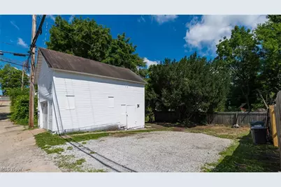 221 N 9th Street, Cambridge, OH 43725 - Photo 40