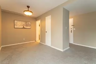 19201 Van Aken Blvd, Huber Heights, OH 44122 - Photo 8