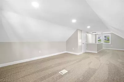 1371 Krumroy Road, Akron, OH 44306 - Photo 12