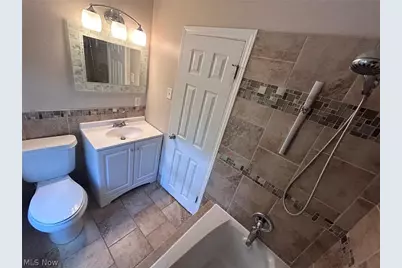20825 Farnsleigh Road, Huber Heights, OH 44122 - Photo 14