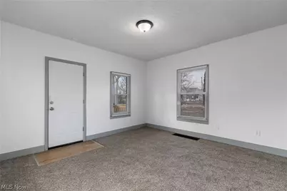 1747 5th Street SE, Canton, OH 44707 - Photo 6