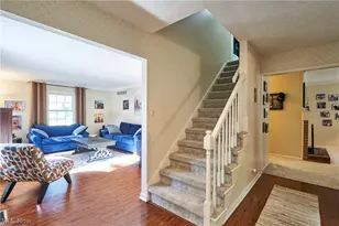 3447 Tennyson Dr, Fairlawn, OH 44333 - Photo 2