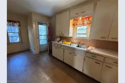 1999 - 2001 16th Street SW, Akron, OH 44314 - Photo 12