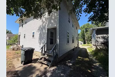 2001 16th Street SW, Akron, OH 44314 - Photo 6