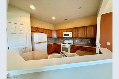 9482 Redington Drive, North Ridgeville, OH 44039 - Photo 8