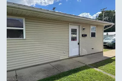 120 8th Drive NE, New Philadelphia, OH 44663 - Photo 2