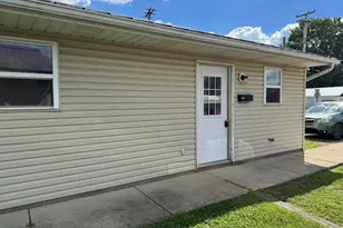 120 8th Dr NE, New Philadelphia, OH 44663 - Photo 2
