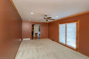 7456 Hidden Glen Dr, Amherst, OH 44001 - Photo 10
