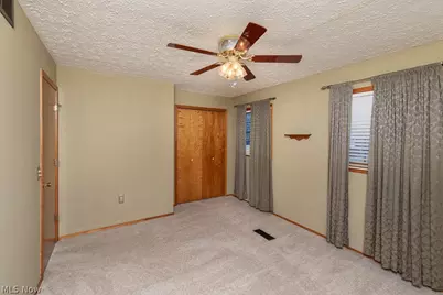 7456 Hidden Glen Drive, Amherst, OH 44001 - Photo 18
