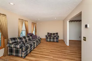 7456 Hidden Glen Dr, Amherst, OH 44001 - Photo 4