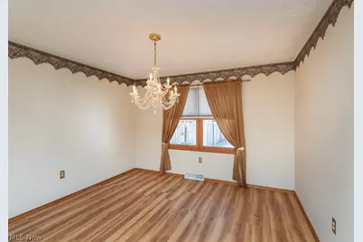 7456 Hidden Glen Drive, Amherst, OH 44001 - Photo 6