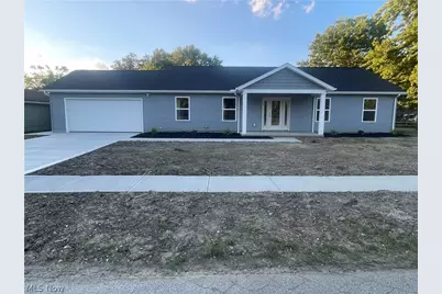 938 East Drive, Sheffield Lake, OH 44054 - Photo 2