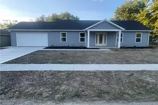 938 East Dr, Sheffield Lake, OH 44054 - Photo 2