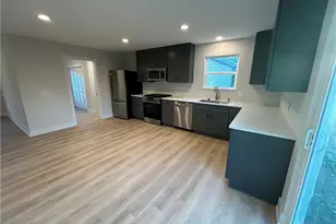 938 East Dr, Sheffield Lake, OH 44054 - Photo 4