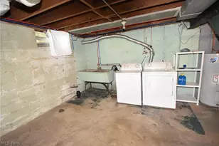 923 E Philadelphia Ave, Youngstown, OH 44502 - Photo 8
