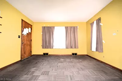 923 E Philadelphia Avenue, Youngstown, OH 44502 - Photo 4