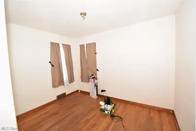 923 E Philadelphia Avenue, Youngstown, OH 44502 - Photo 6