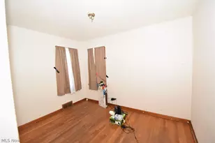 923 E Philadelphia Ave, Youngstown, OH 44502 - Photo 6