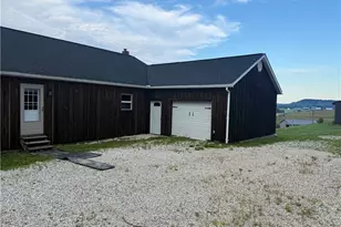 18513 Hobbler Ln, Lore City, OH 43755 - Photo 2