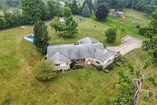 8060 Sigle Ln, Poland, OH 44514 - Photo 6