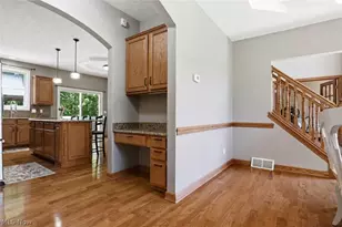 8255 Hemingway Ln, Concord Twp, OH 44060 - Photo 12