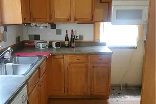 1439 Clermont, Loveland, OH 44110 - Photo 8