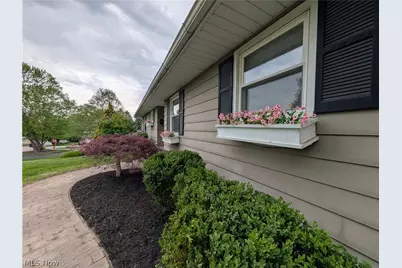 545 N Ray Drive, Zanesville, OH 43701 - Photo 4