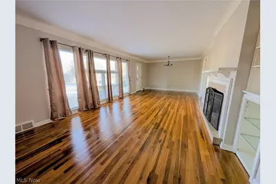 545 N Ray Drive, Zanesville, OH 43701 - Photo 8