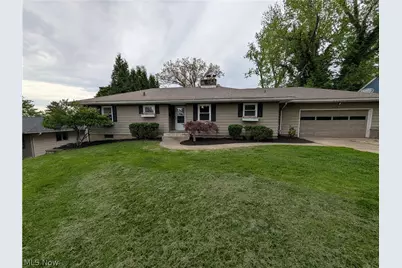 545 N Ray Drive, Zanesville, OH 43701 - Photo 2
