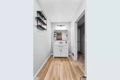 7160 Strausser Street NW, North Canton, OH 44720 - Photo 26