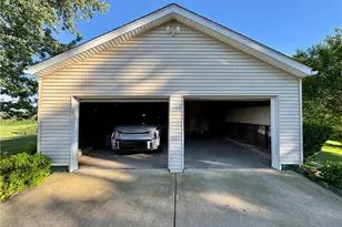 69420 Blaine Chermont Rd, Bridgeport, OH 43912 - Photo 8