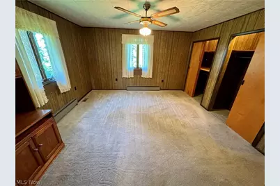 69420 Blaine Chermont Road, Bridgeport, OH 43912 - Photo 32