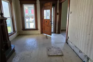214 W Church St, Newcomerstown, OH 43832 - Photo 6