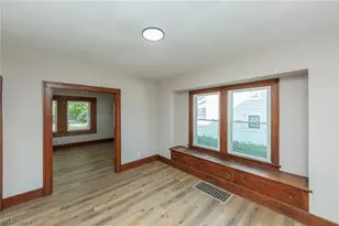 2233 E 33rd St, Lorain, OH 44055 - Photo 14