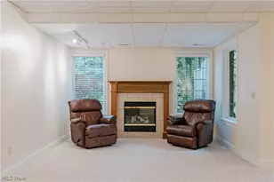 4013 Meadowvale Ct, Akron, OH 44333 - Photo 38