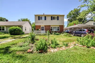 682 Iroquois Trail, Willoughby, OH 44094 - Photo 1