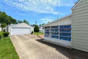 2585 25th St, Cuyahoga Falls, OH 44223 - Photo 36