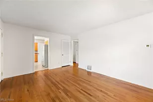 2585 25th St, Cuyahoga Falls, OH 44223 - Photo 6