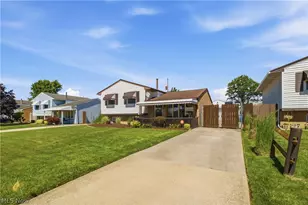 4423 Palm Ave, Lorain, OH 44055 - Photo 2