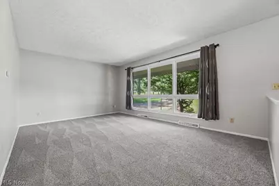 6000 Oakhill Avenue NE, Alliance, OH 44601 - Photo 12