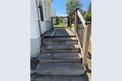 501 Madison Street, Conneaut, OH 44030 - Photo 2