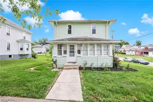 702 16th St, Cambridge, OH 43725 - Photo 2