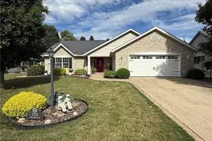 725 Dale Ave NW, Strasburg, OH 44680 - Photo 2
