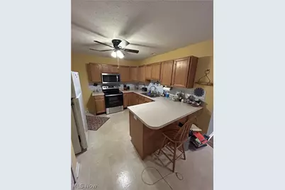 1313 Wynridge Avenue, Louisville, OH 44641 - Photo 8